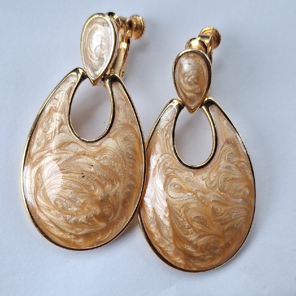Elegant Vintage Napier Gold Swirl Earrings